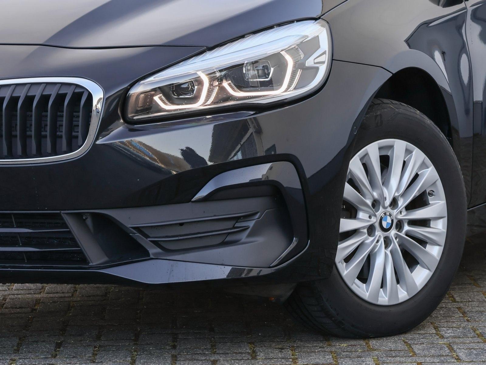 BMW 218d Business-Paket/Navi/SHZ/PDC
