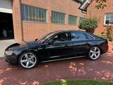 Audi A8 4.2 TDI clean diesel quattro Head Up BOSE - Audi A8 aus 2014 mit Diesel-Antrieb: Limousine