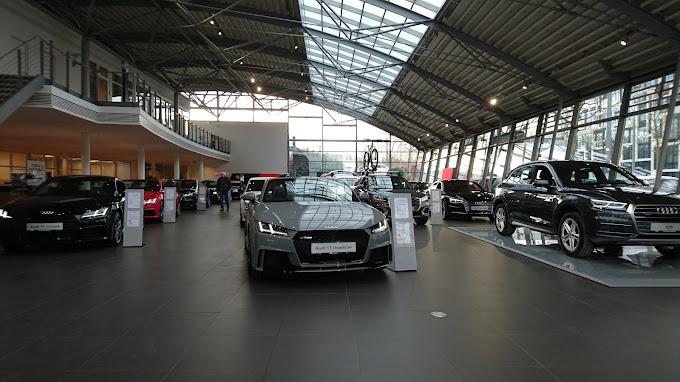 showroom-image-bottom