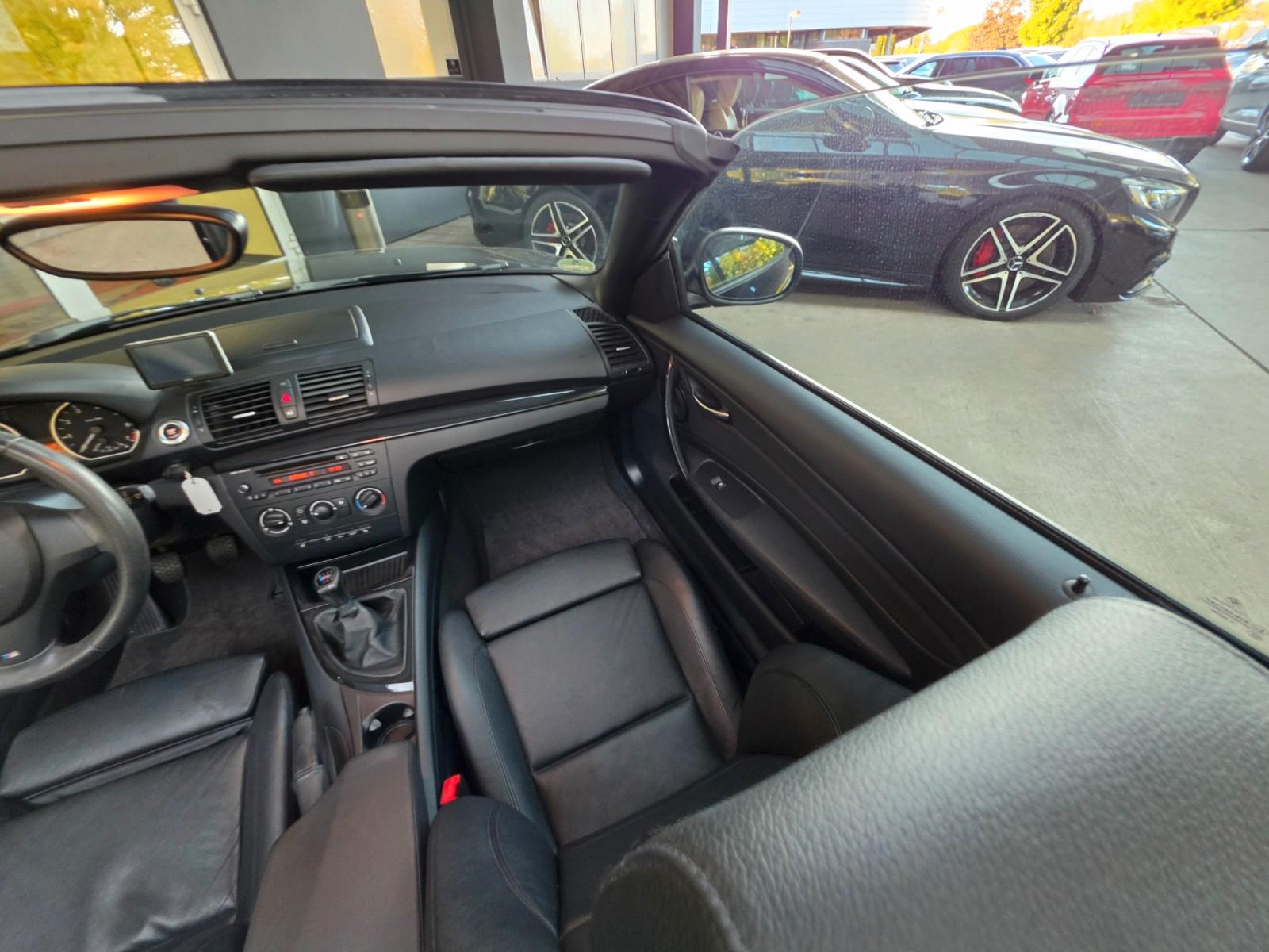BMW 118i Cabrio M-Sport LEDER/Navi-BMW/PDC/1.Hand