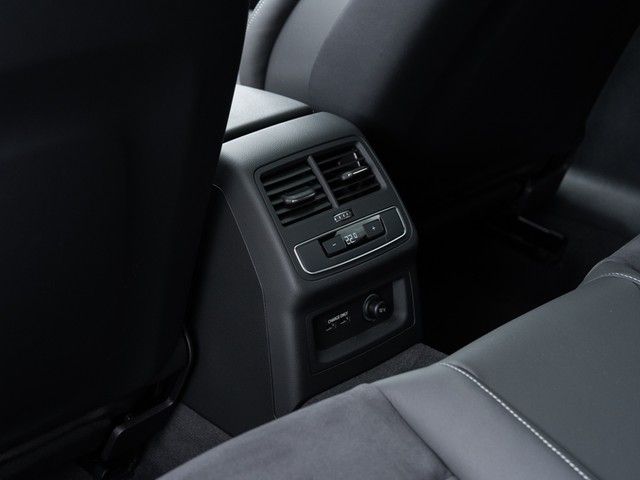 A5 Spb. 40 TFSI quattro S line LASER+PANO+NAVI