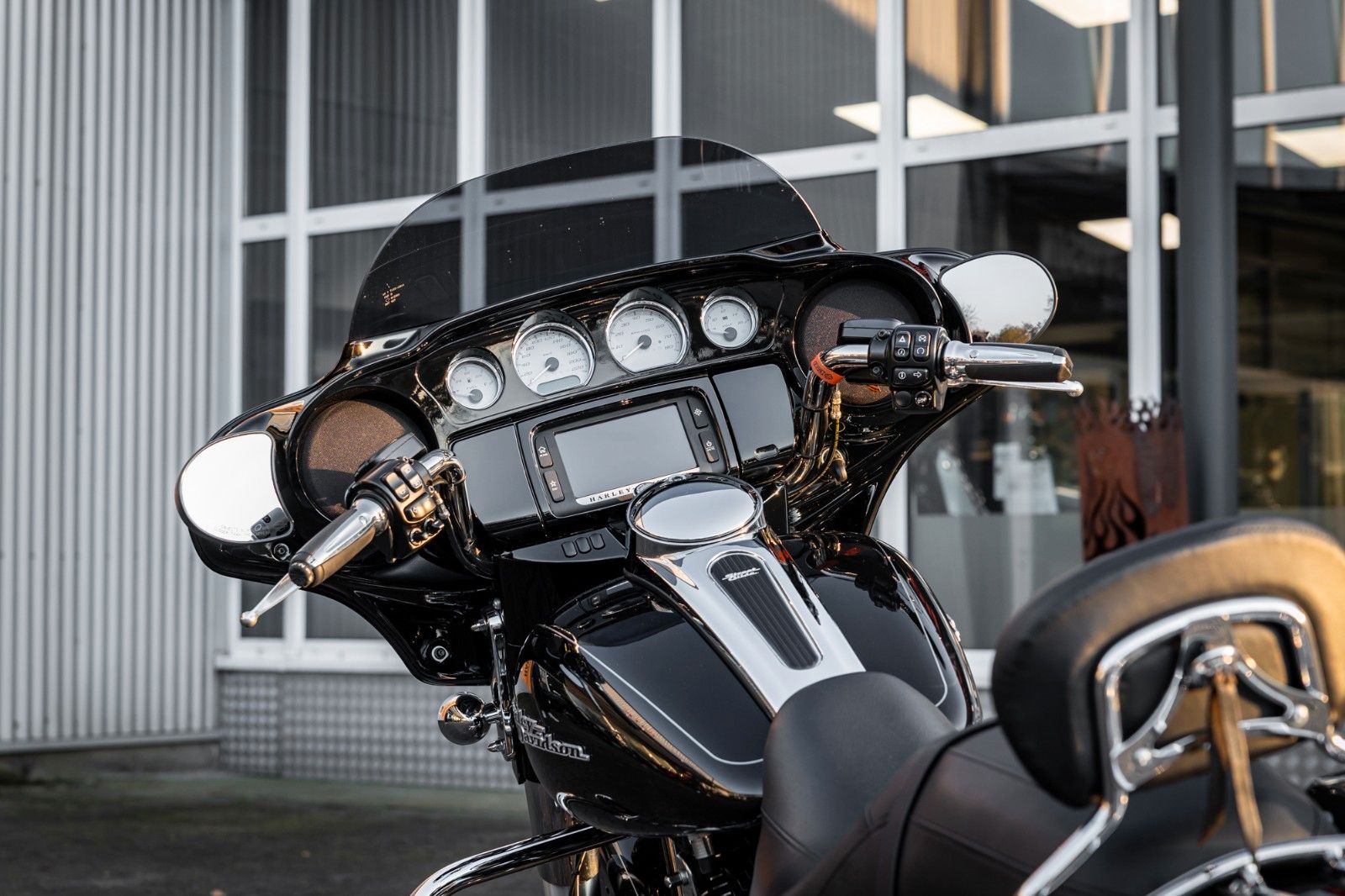 Fahrzeugabbildung Harley-Davidson Harley-Davidson STREET GLIDE SPECIAL FLHXS