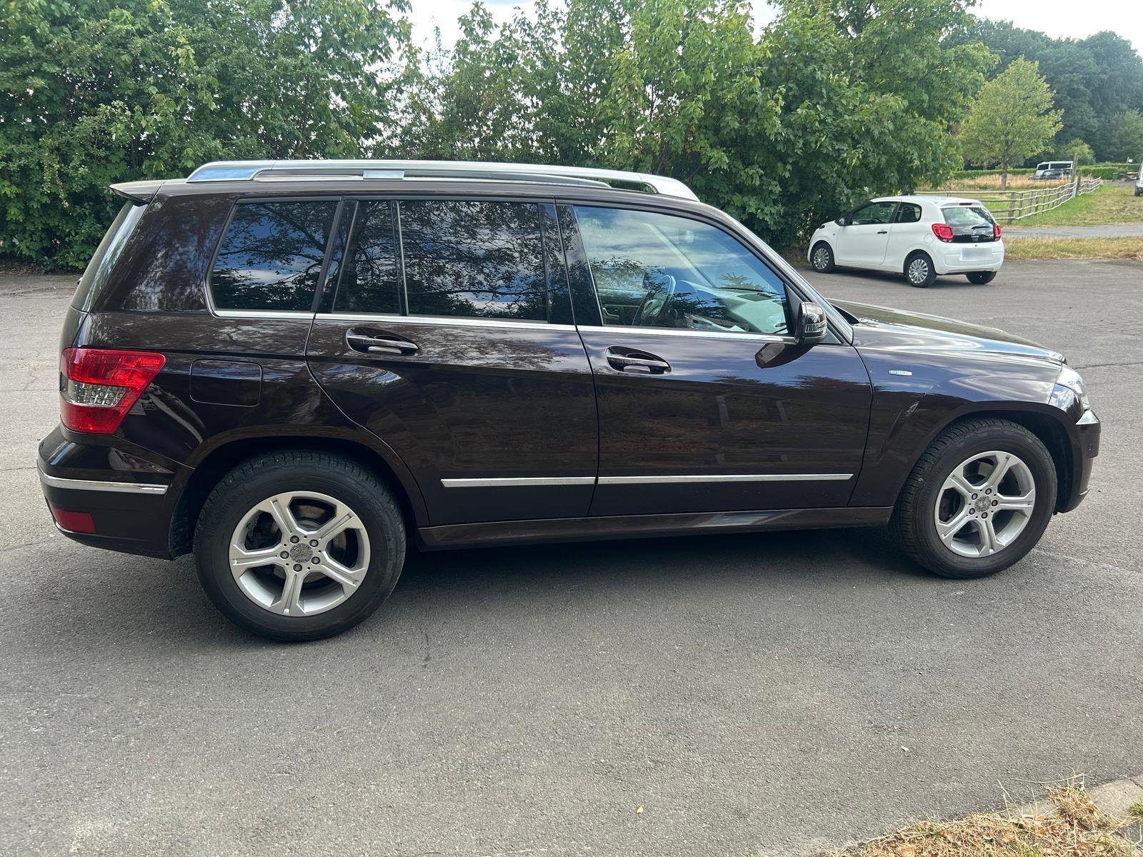 Mercedes-Benz GLK250 2012 — engine 204 HP (150kW)
