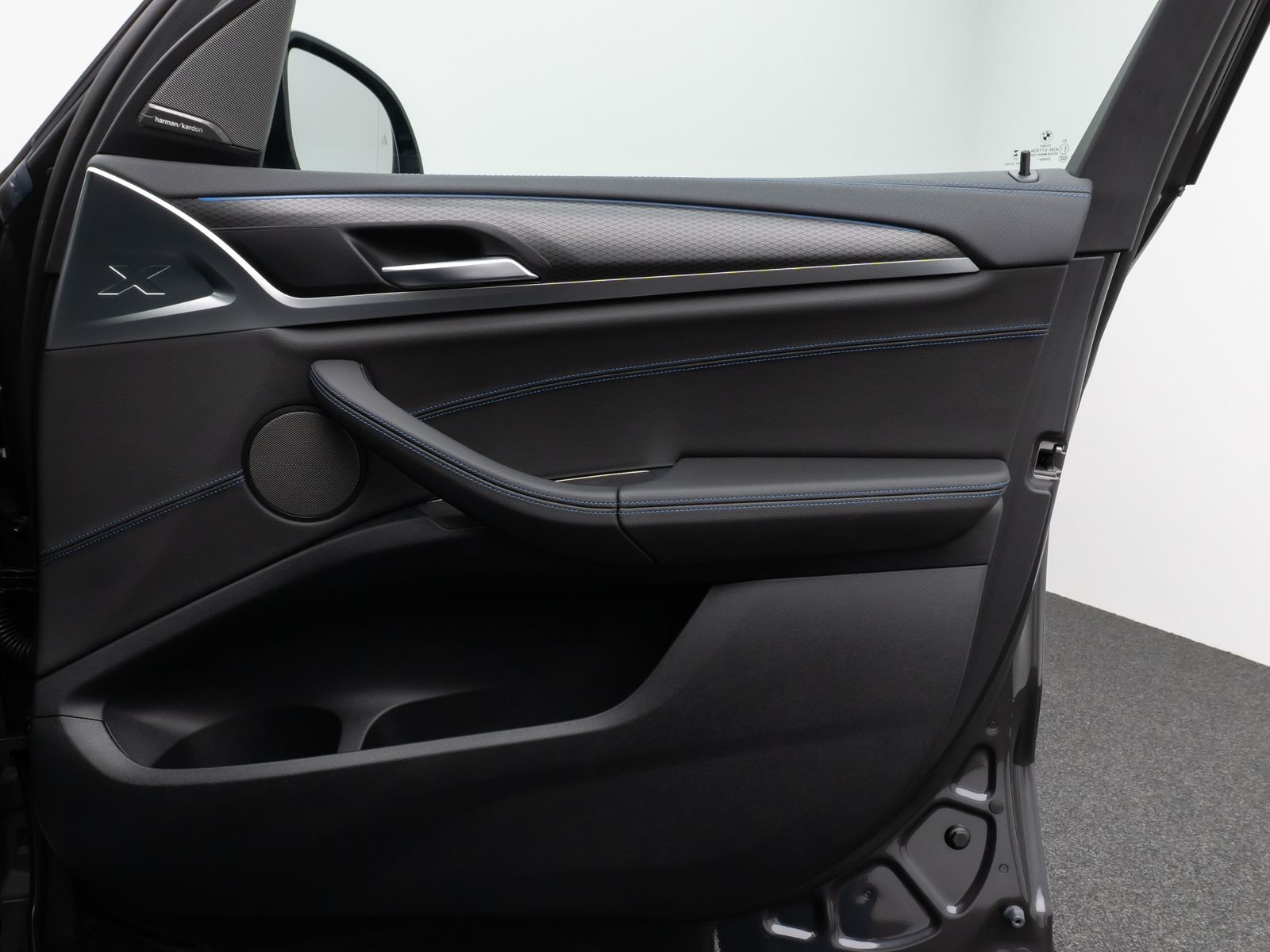 Fahrzeugabbildung BMW iX3 Impressive M Sport Panorama 360°HUD DAB H/K