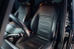 MERCEDES-BENZ G 400 d*AHK*360*BURM*LED*LEDER*MB100* MERCEDES-BENZ G 400 d*AHK*360*BURM*LED*LEDER*MB100*