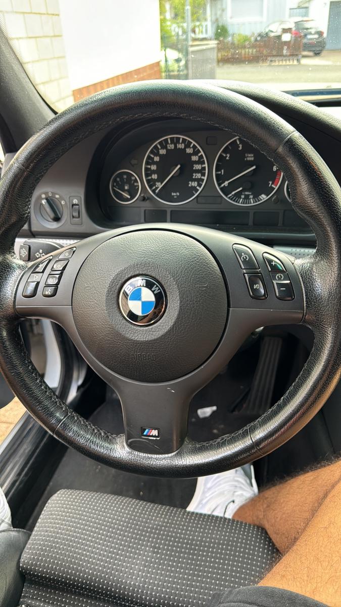 BMW 520i -