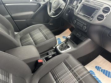 Volkswagen Tiguan - 11
