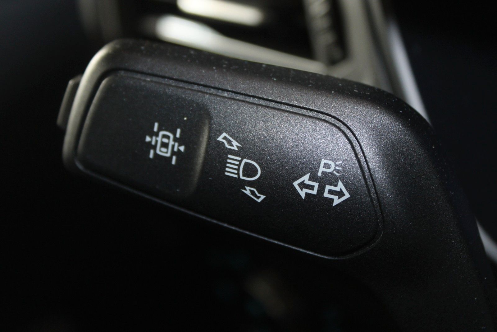 Fahrzeugabbildung Ford Kuga PHEV ST-Line X LED HUD 2xCam ACC WinterPak.