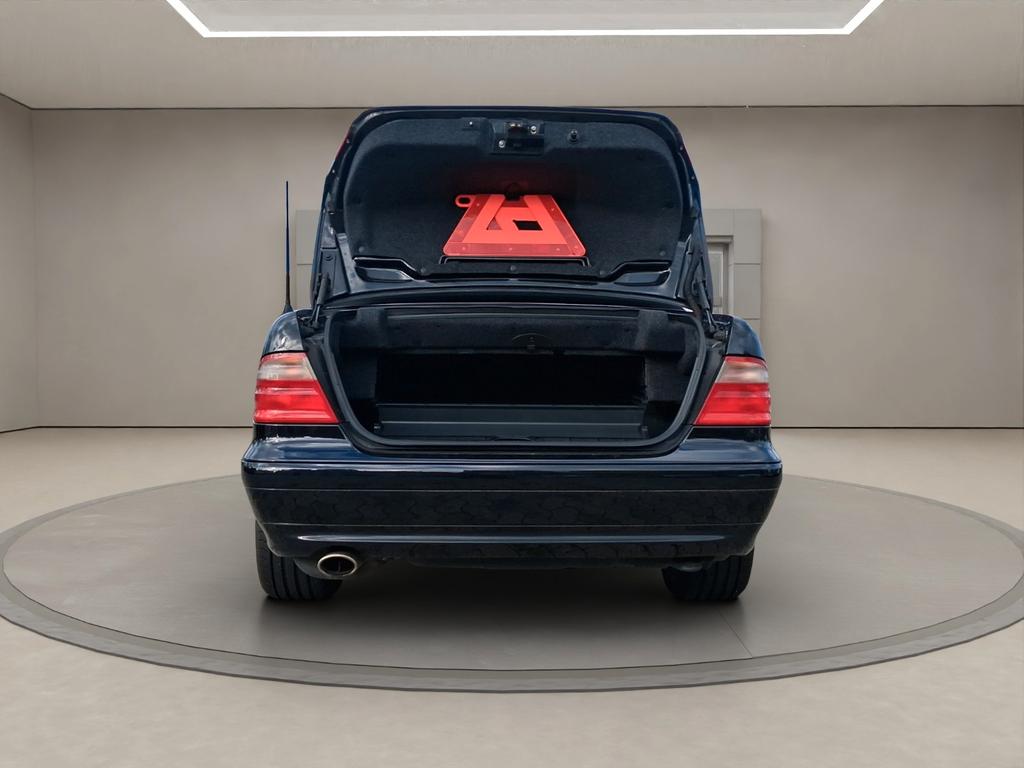 Mercedes-Benz CLK 200