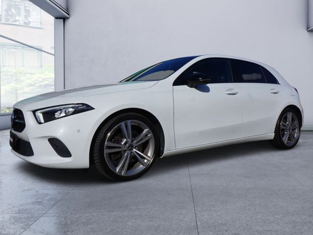 MERCEDES-BENZ A 250 Leder,Panno,Navi,Sitzh.Sport