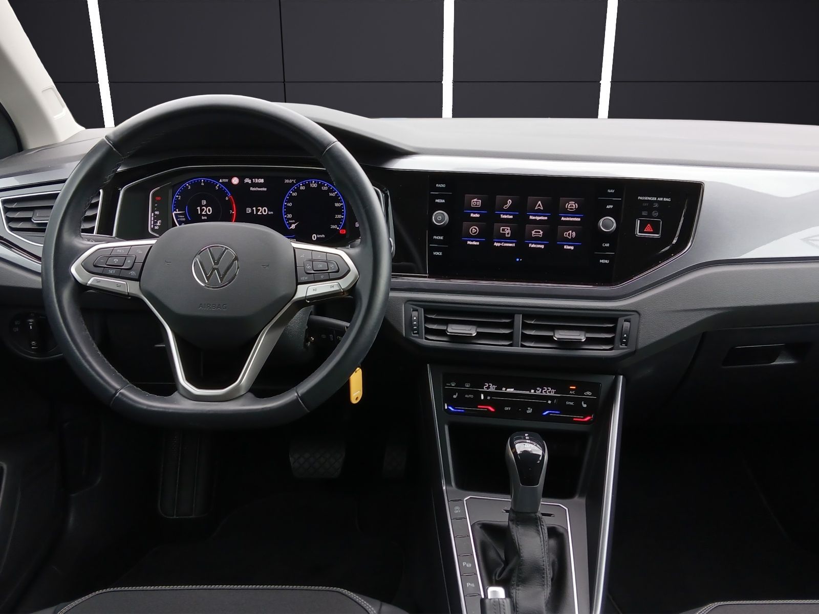Fahrzeugabbildung Volkswagen Taigo TSI Style DSG Matrix Navi ACC AID SHZ Park