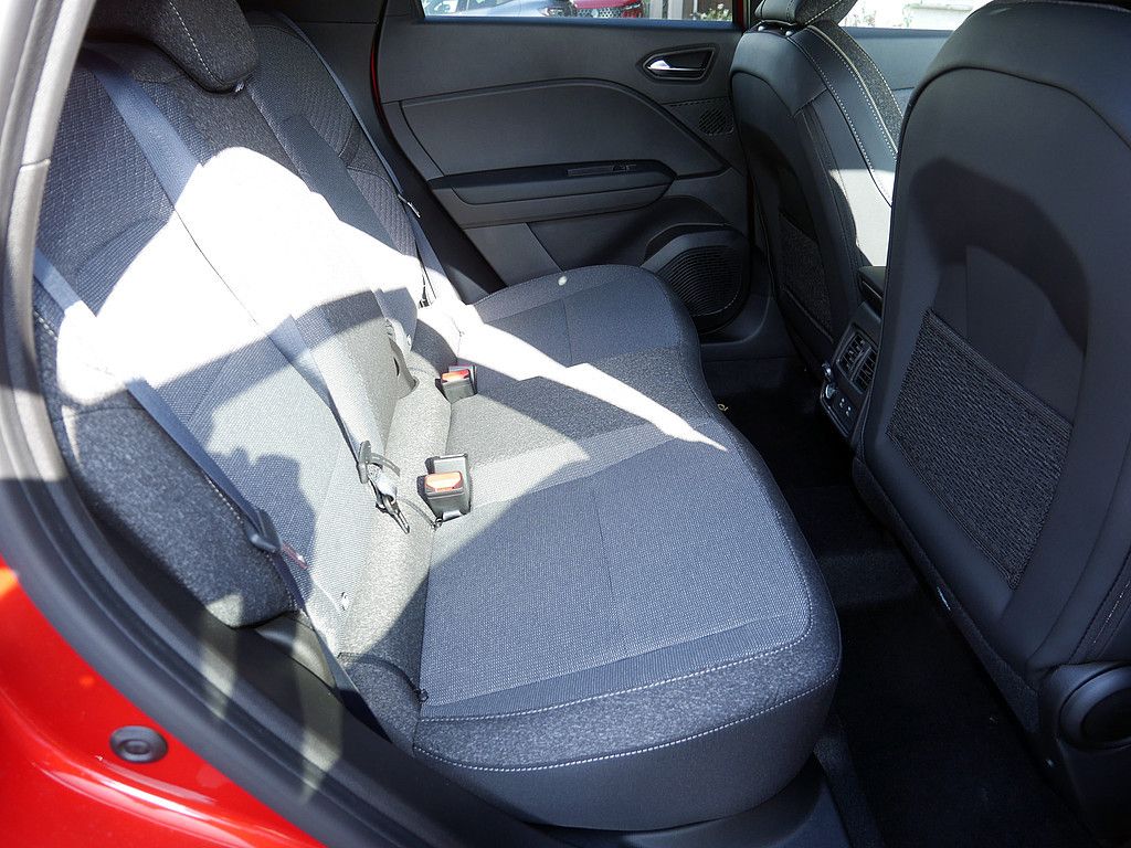 Fahrzeugabbildung Renault Captur Techno TCe 140 Mild Hybrid