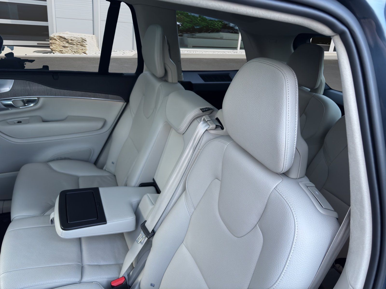 Fahrzeugabbildung Volvo XC 90 Ultimate Dark Recharge Plug-In Hybrid AWD