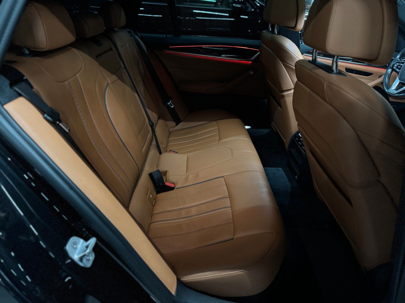 Fahrzeugabbildung BMW 530D Touring Sport Line Voll+AHK+Garantie