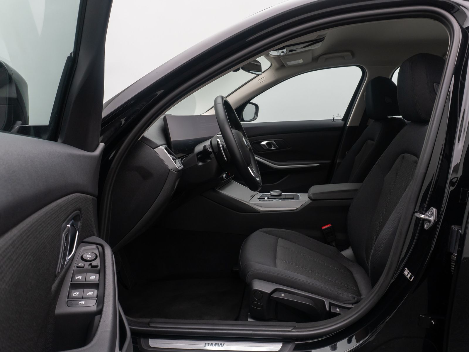 Fahrzeugabbildung BMW 330i Stop&Go DAB Kamera Standhzng Fernlic 18Zoll