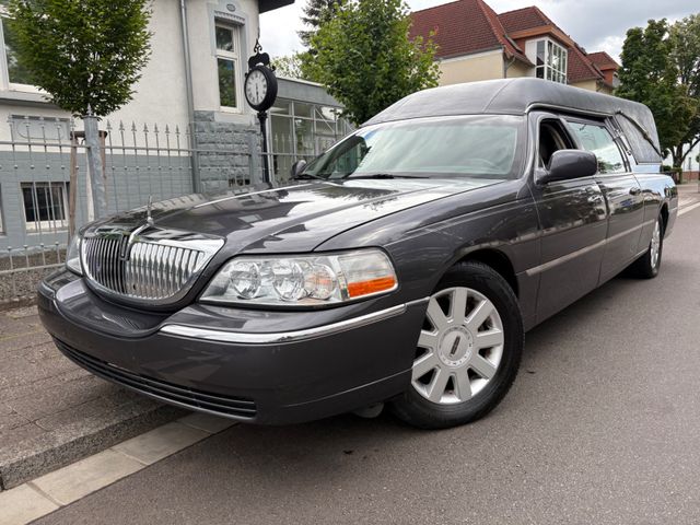 Lincoln Town Car / Leichenwagen / 1.Hand /