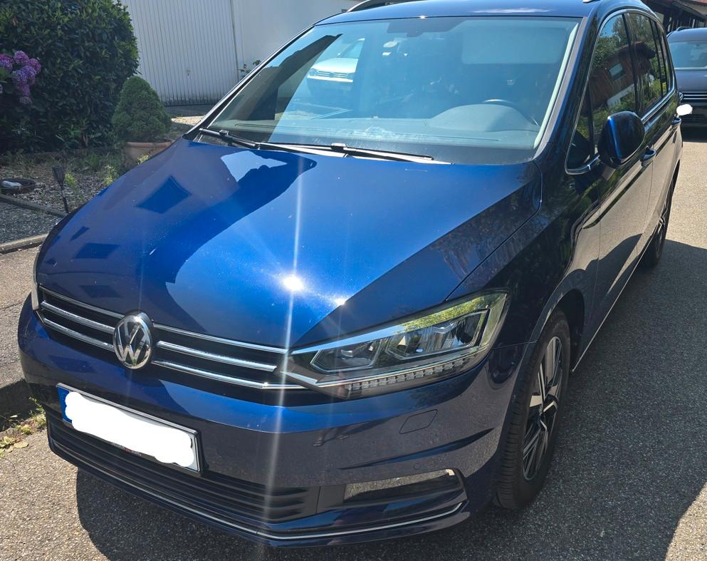 Volkswagen Touran 2.0 TDI SCR DSG Highline 7 Sitzer AHK