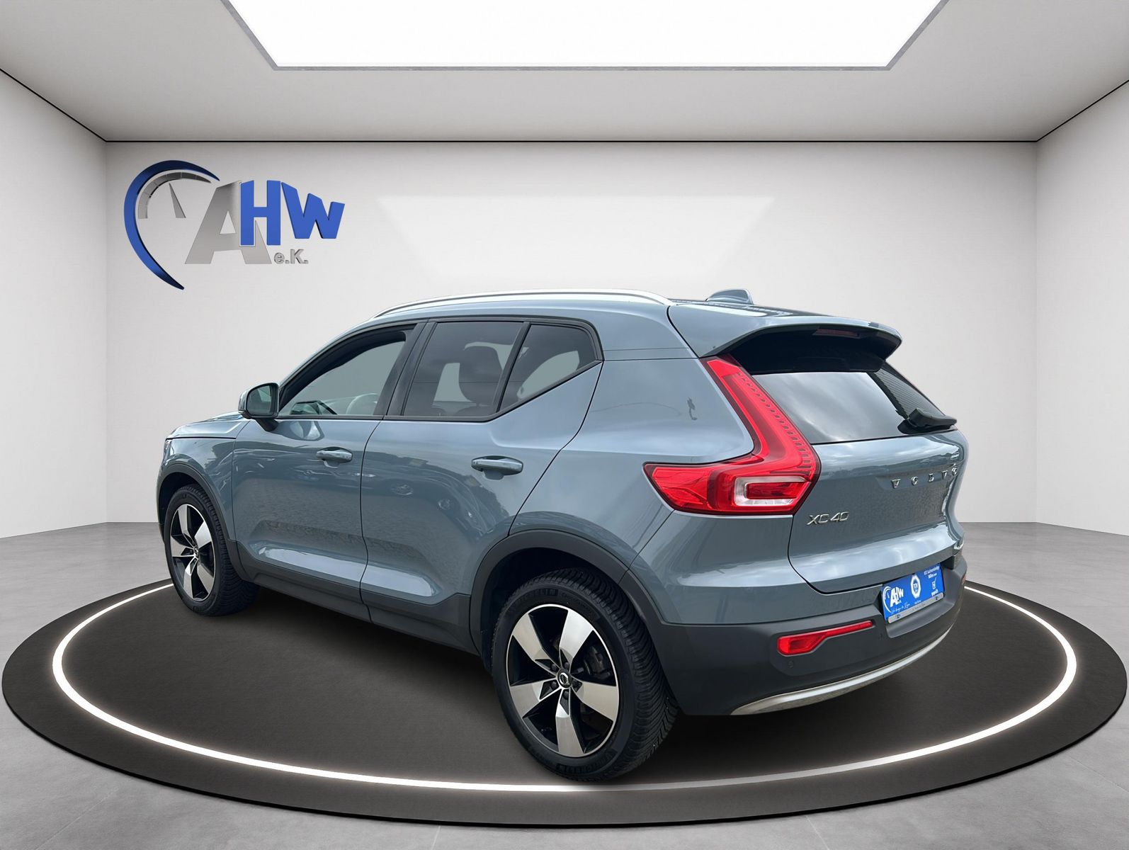 Fahrzeugabbildung Volvo XC40 D3 Geartronic Momentum Pro