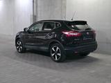 Nissan Qashqai Automatik 360° Kamera TÜV NEU - Nissan Qashqai mit Diesel-Antrieb