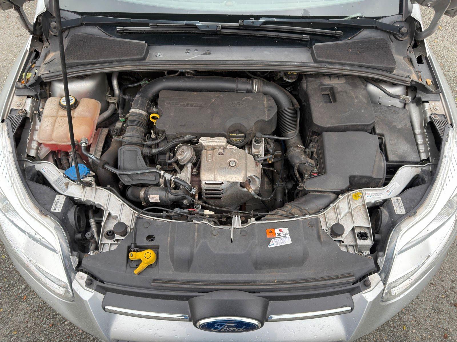 Ford Focus 2013 — photo 11