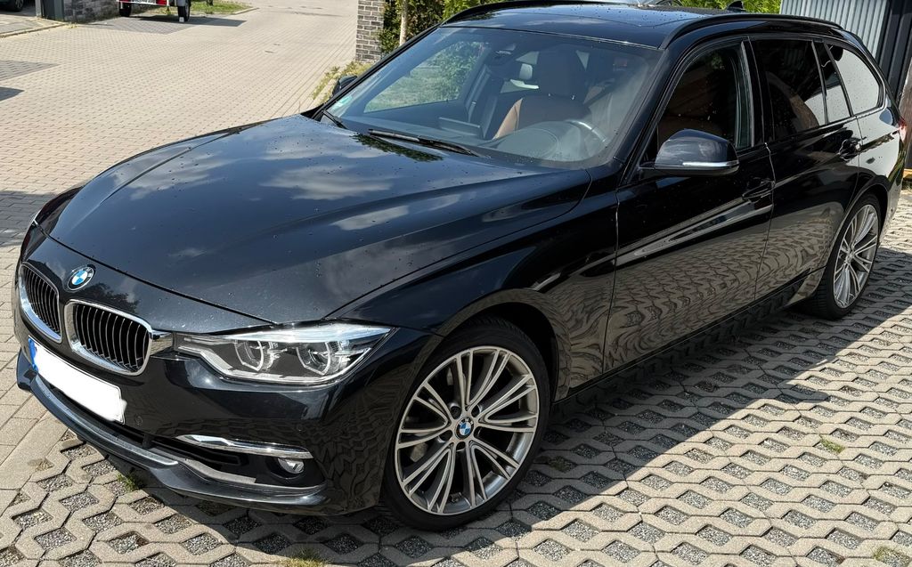 Image of BMW 330