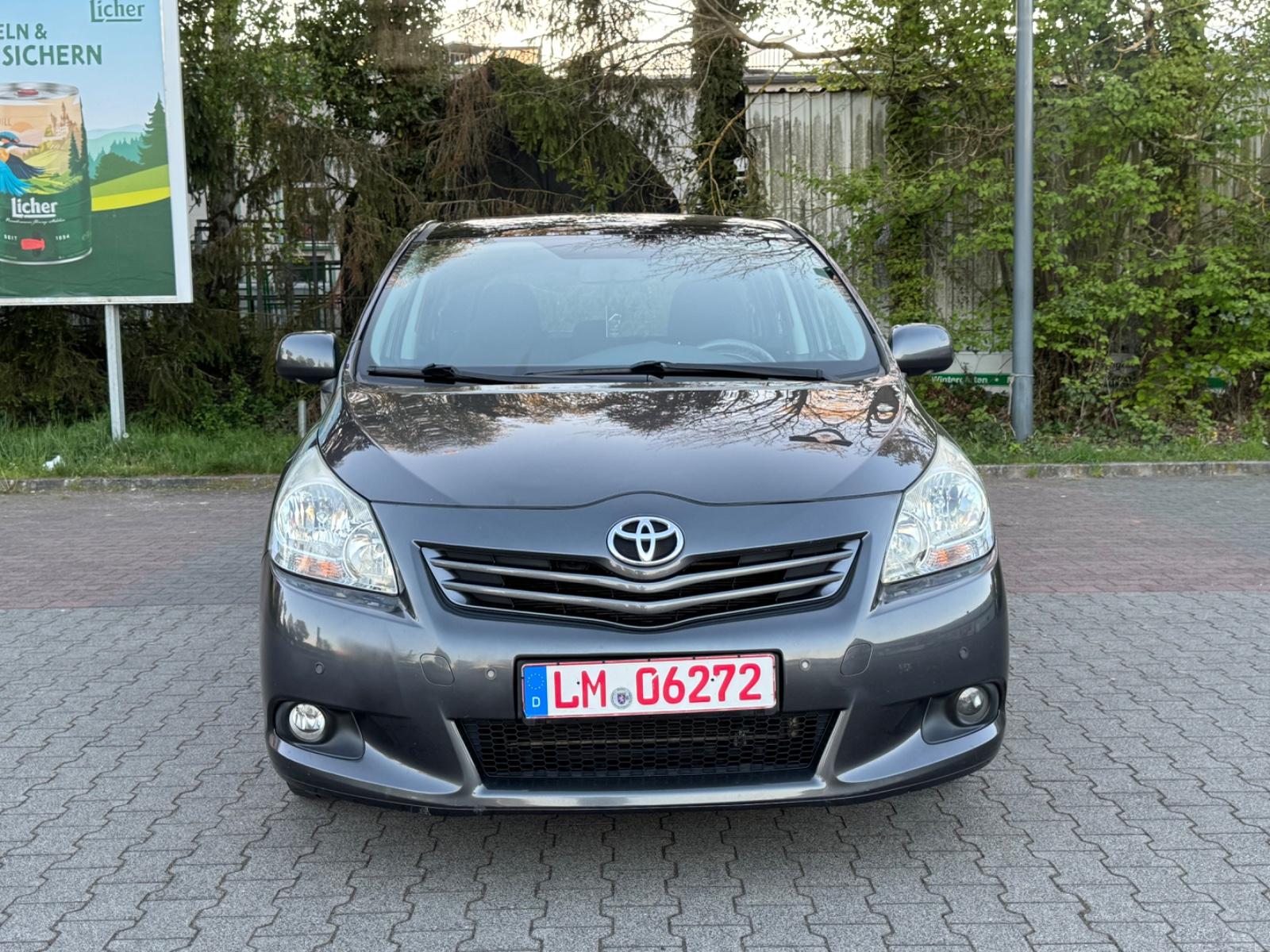 Toyota Verso Edition/Top Zustand/Panorama-Dach/ Tüv Neu