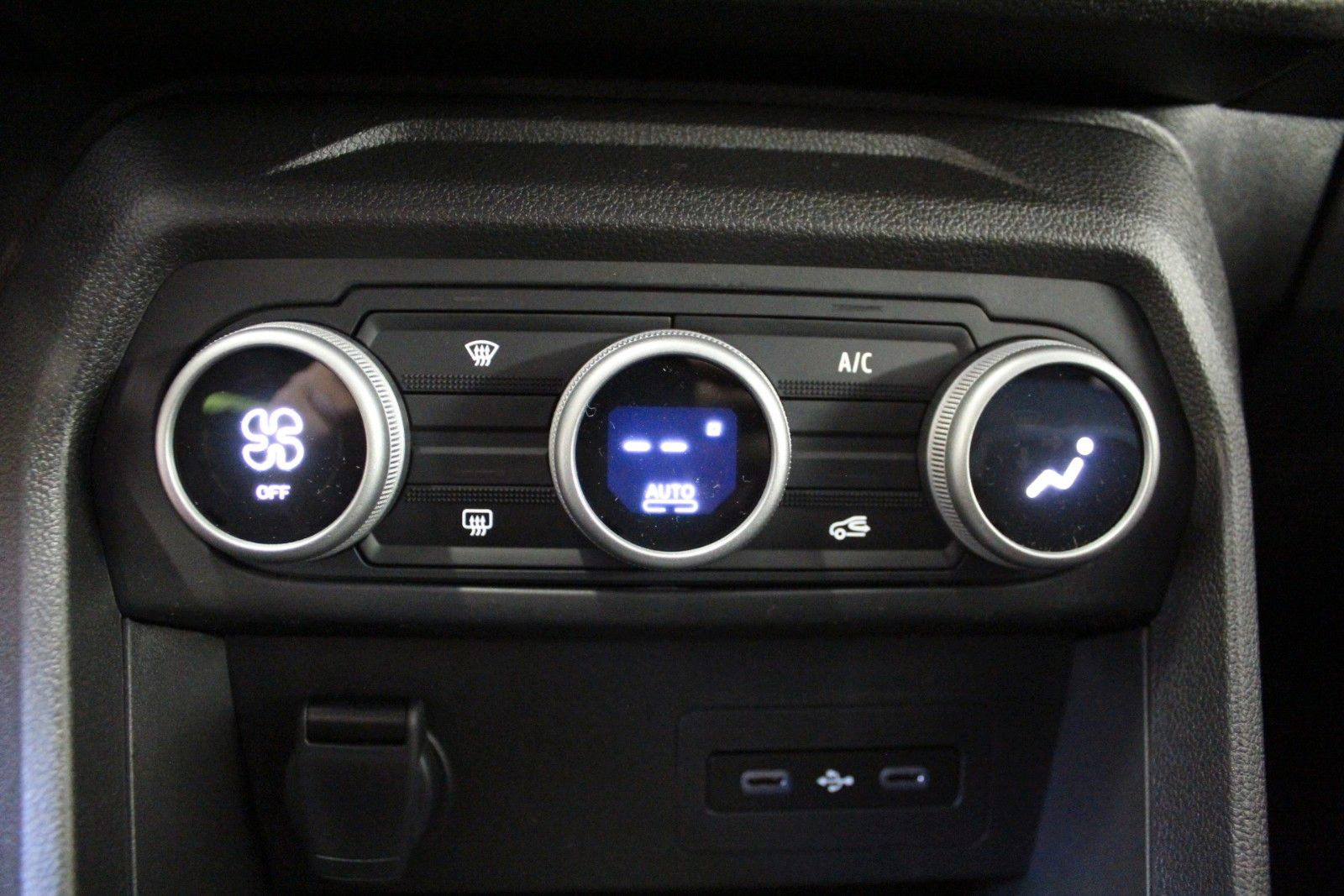 Fahrzeugabbildung Dacia Jogger Hybrid 155 Journey 7-Sitzer MY 2026