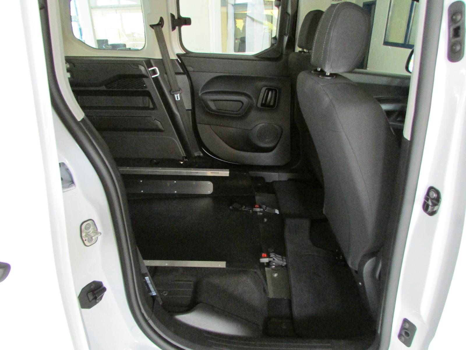 Toyota Proace City Verso L1 Rampe-Behindertengerecht