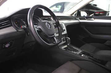 Volkswagen Passat - 2