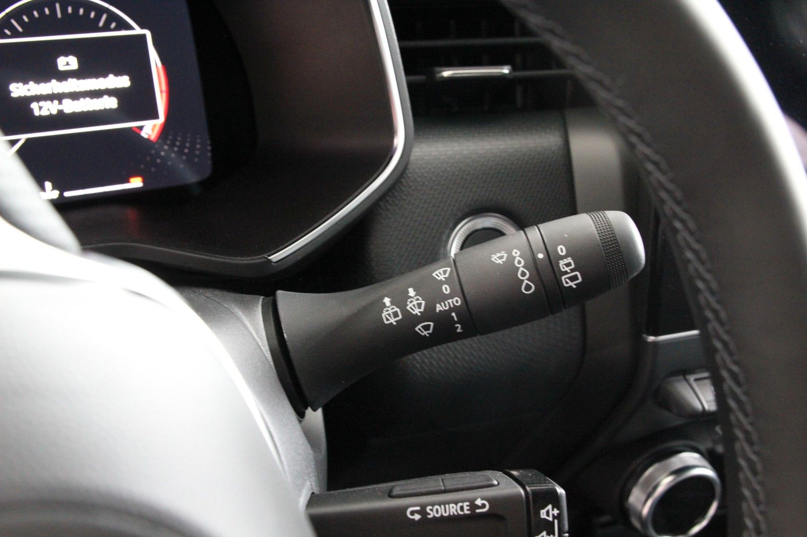 Fahrzeugabbildung Mitsubishi Colt Top LED*DAB*SHZ*BOSE*360°