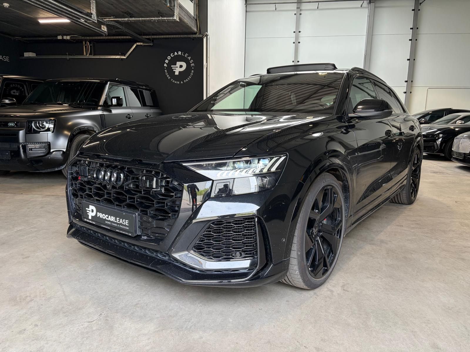 AUDI RSQ8 4.0 TFSI/PANO/23//HUD/Matrix/DYNAMIC/NIGHT 
