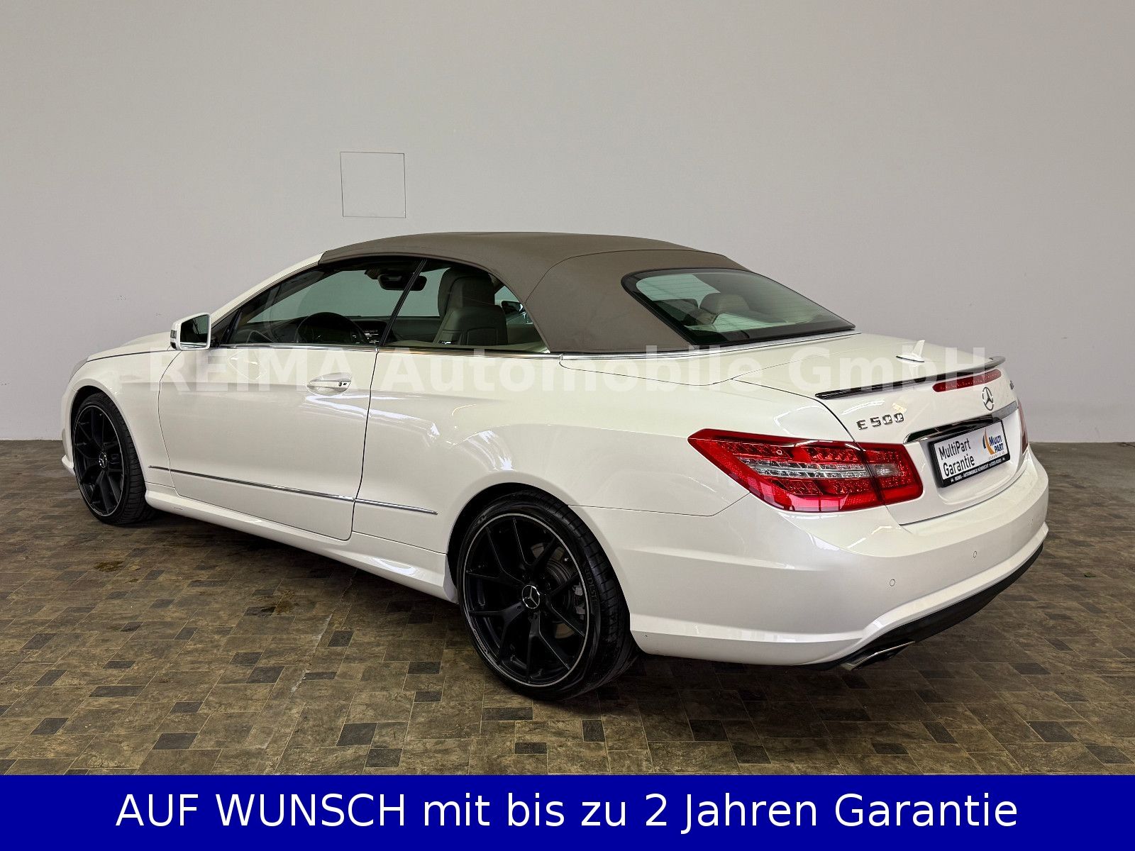 Fahrzeugabbildung Mercedes-Benz E 500 CGI Cabrio BlueEfficiency, AMG Line