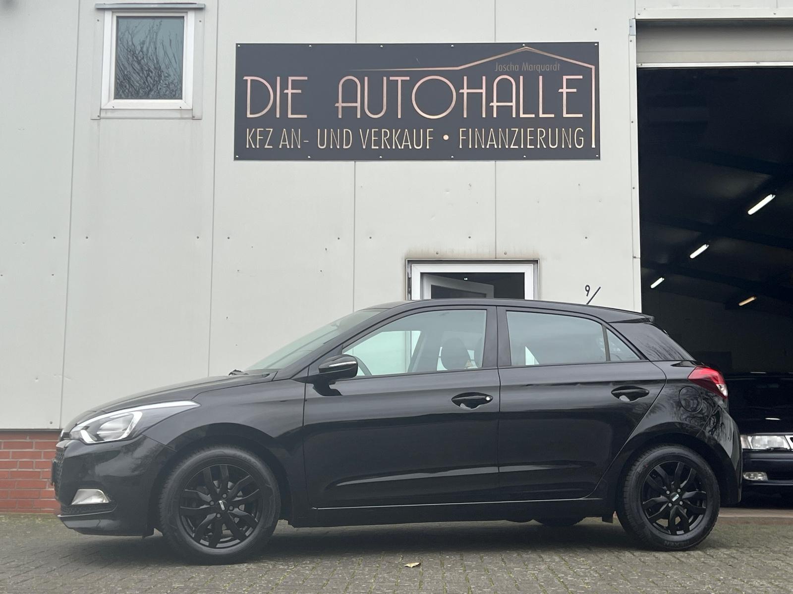 Hyundai i20 1.2*LM schwarz* Klima* Allwetter*