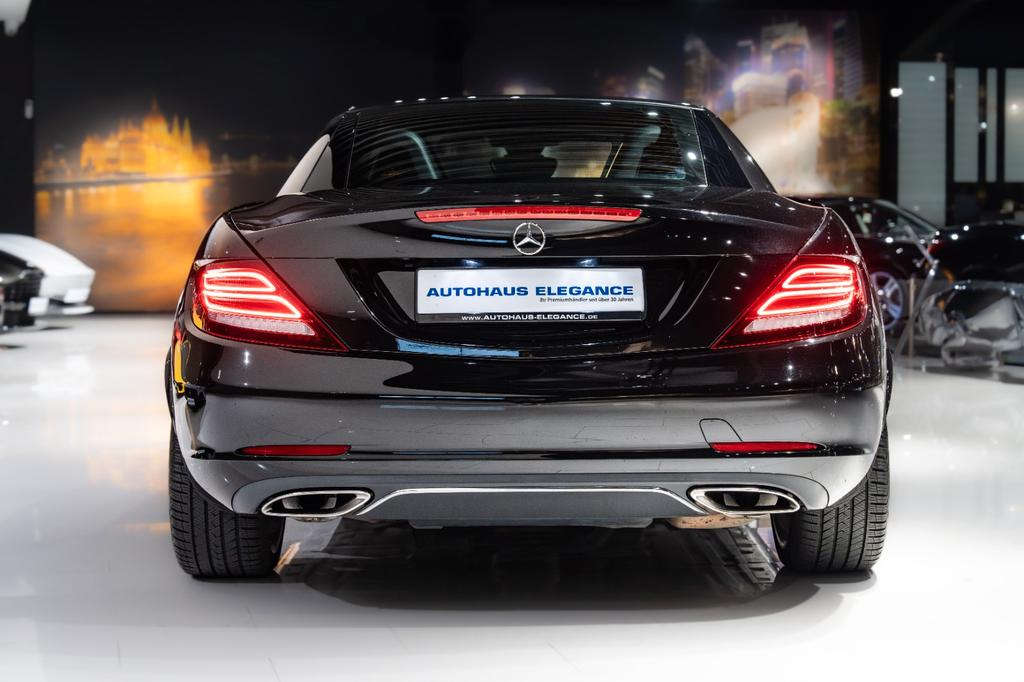 Mercedes-Benz SLC 300