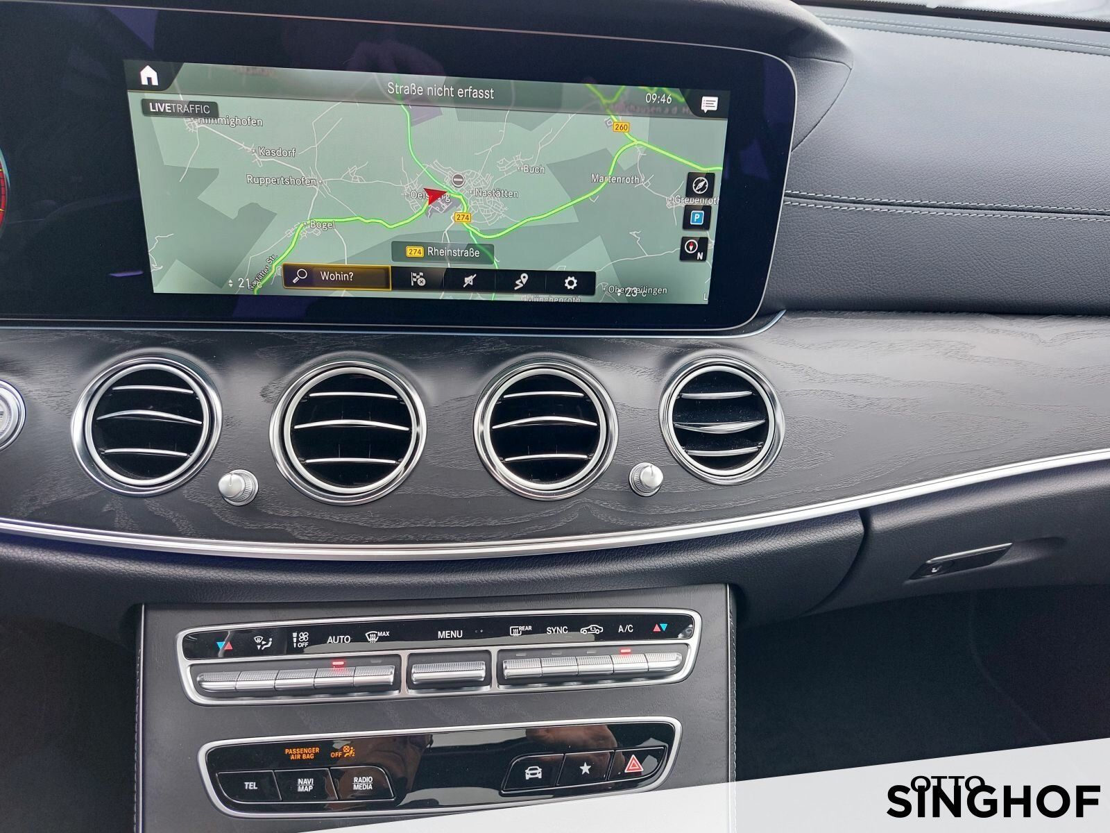 Fahrzeugabbildung Mercedes-Benz E 220 d T 4matic AMG Pano+AHK+Airmatic+dynam.LED