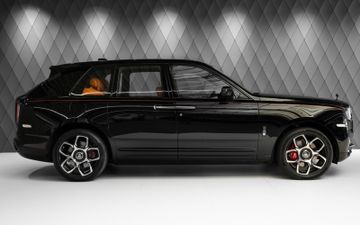 Cullinan BLACK BADGE 2023 BLACK/MANDARIN STARS