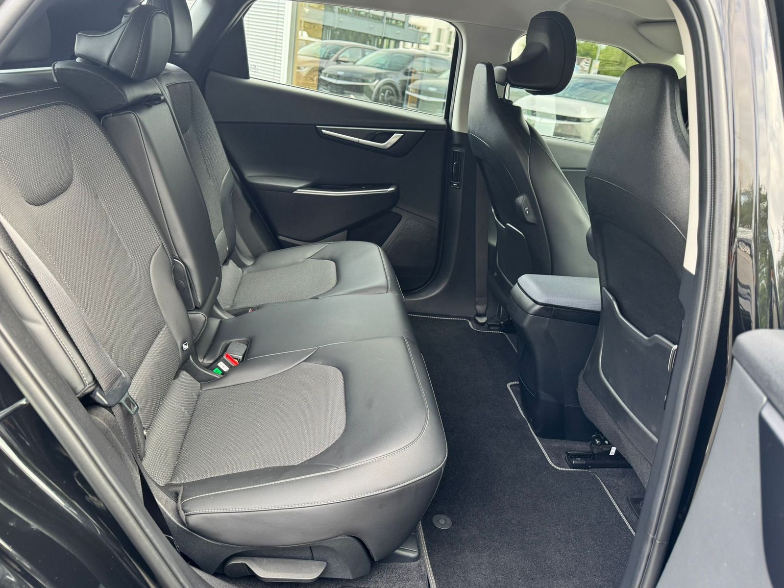 Fahrzeugabbildung Kia EV6 4WD NAVI+LED+SHZ+KAMERA+WP+DAB+ACC+19"