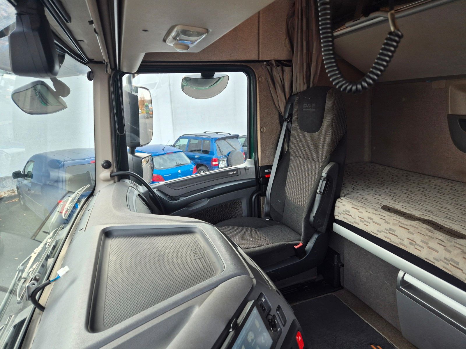 Fahrzeugabbildung DAF XF 460 6x4 Epsilon M12Z91