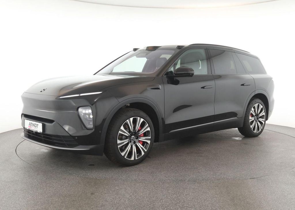 NIO EL8