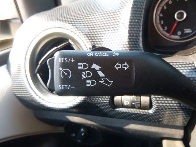 Fahrzeugabbildung Volkswagen up! 1,0 >1Halter/Kamera/Einparkhilfe<