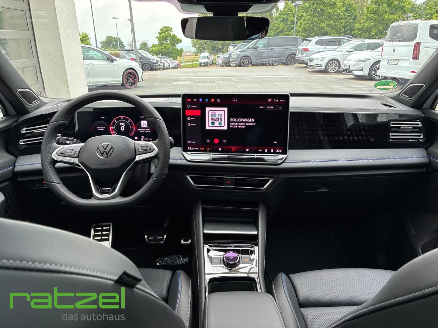 Fahrzeugabbildung Volkswagen Tiguan R-Line 2.0 TDI 4Motion Standh.+Leder+PANO