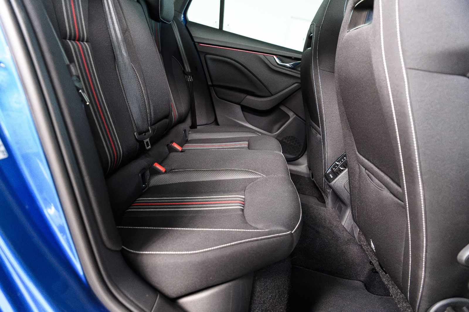 Fahrzeugabbildung SKODA Kamiq Monte Carlo + ACC + KAMERA + PANO + AHK