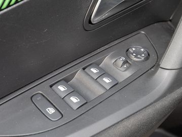 Peugeot 2008 - 6