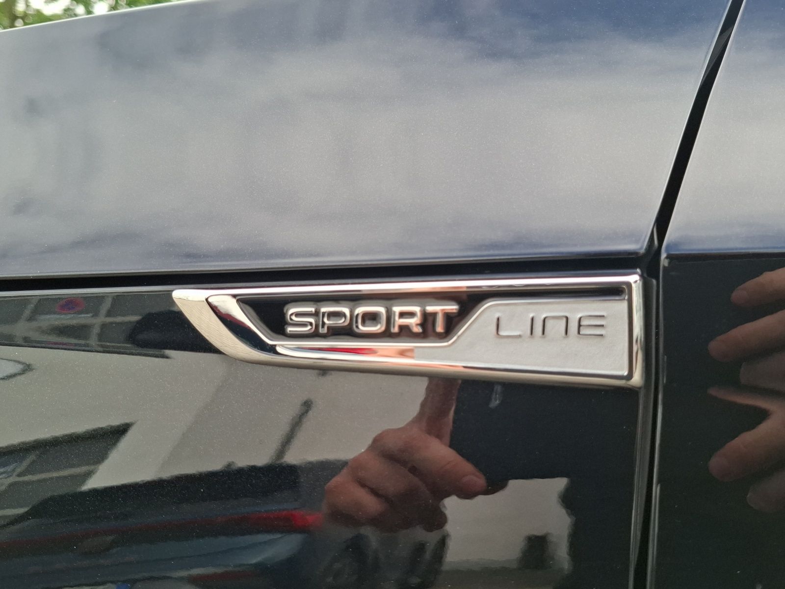 Fahrzeugabbildung SKODA Octavia Combi TSI Sportline  DSG 4x4 LED Pano GR