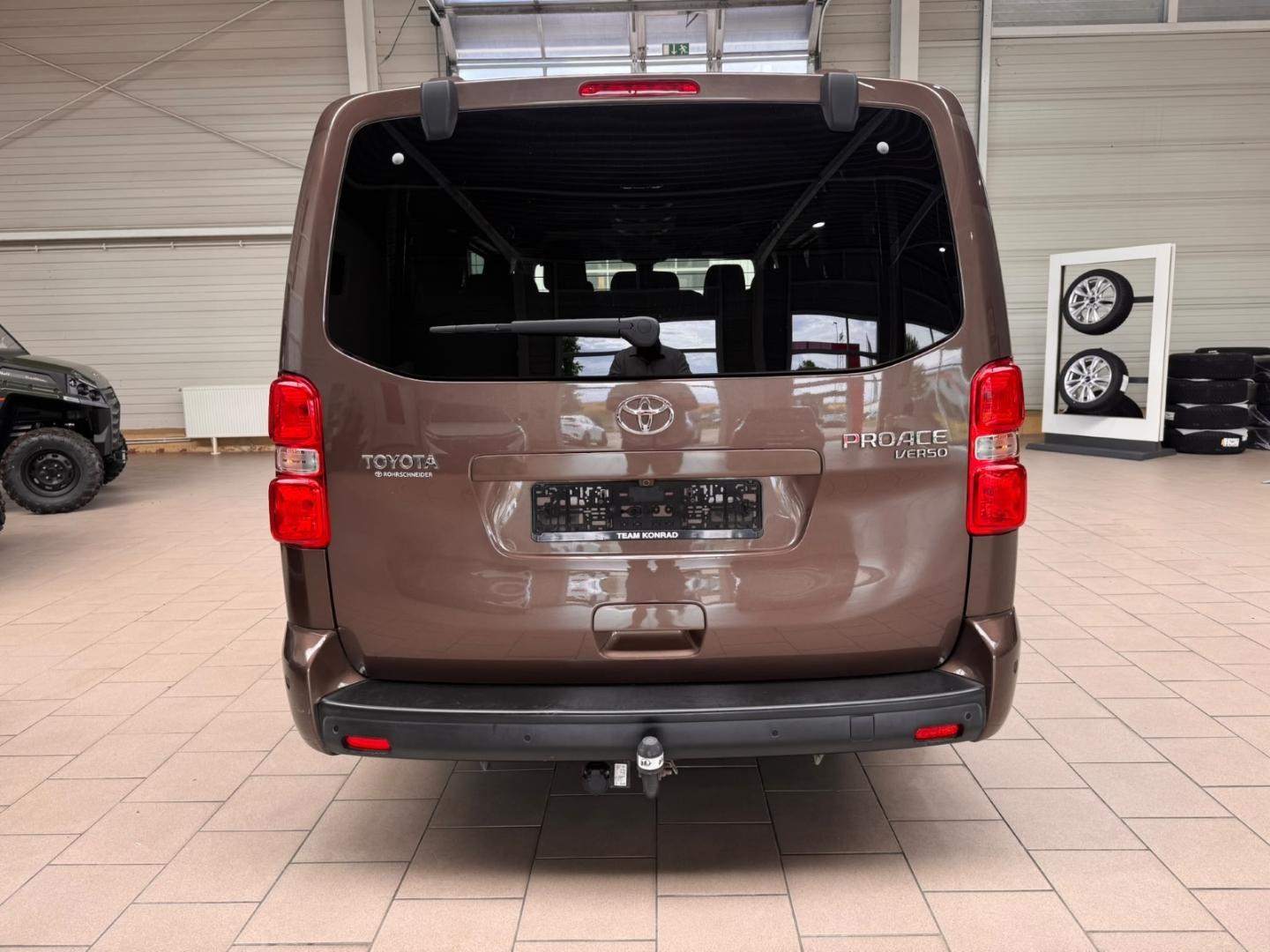Toyota Proace Verso L2 Shuttle VERSO D4d 2.0 Bus Standh