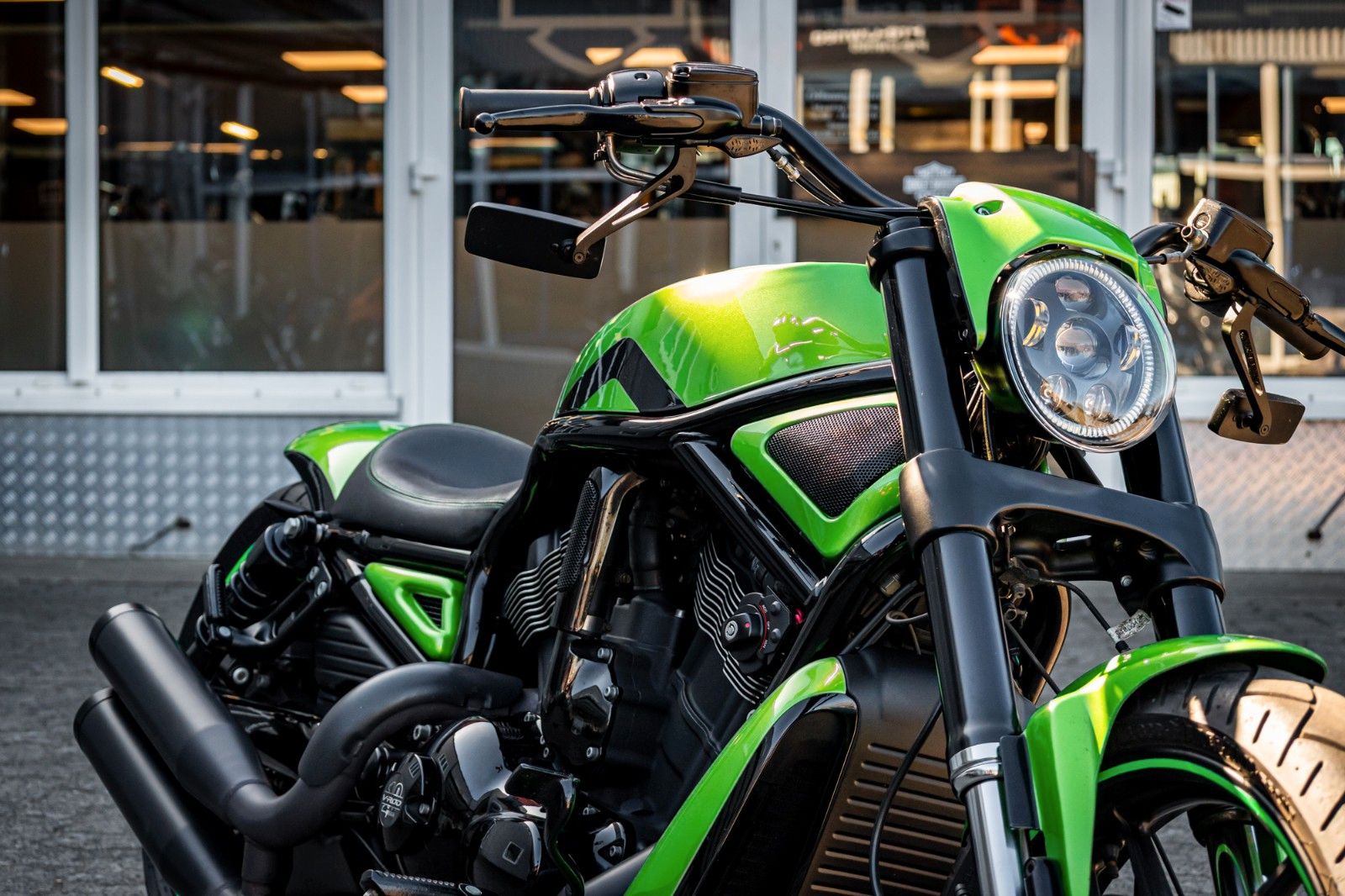 Fahrzeugabbildung Harley-Davidson NIGHT ROD SPECIAL VRSCDX - 69-CUSTOMS