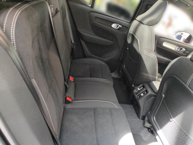 VOLVO XC 40 (Bild 18 von Array)