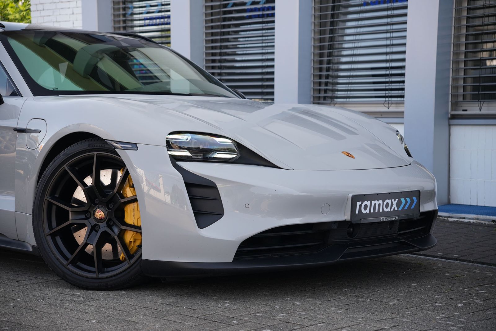 Porsche Taycan GTS Sport Turismo PCCB-PDCC-INNODRVE-VOLL imagem 2