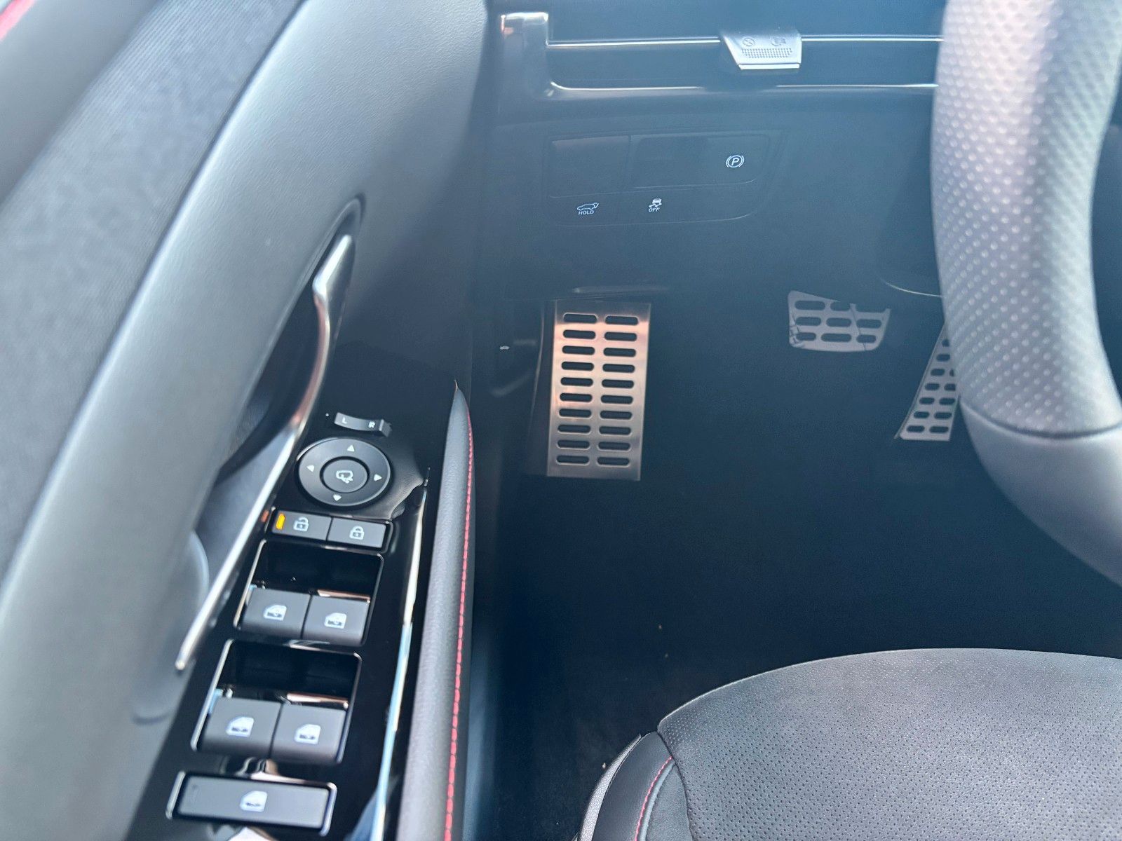 Fahrzeugabbildung Hyundai Tucson 1.6 T-GDI N Line KlimaA,LED,Navi,SHZ,ACC