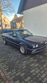 BMW E30 320i  - BMW 320: Cabrio, E30 320i